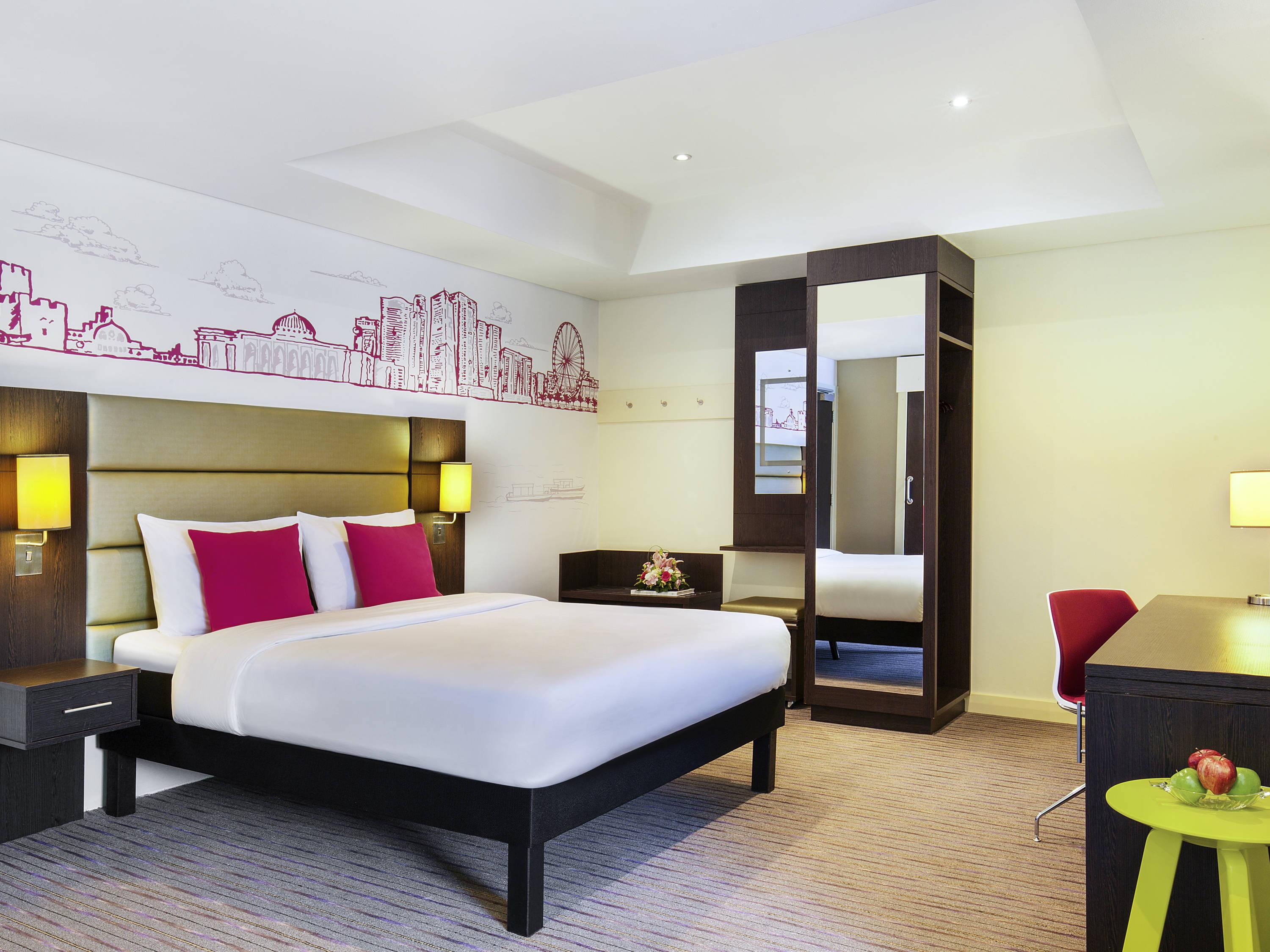 Ibis Styles Sharjah Hotel Екстериор снимка
