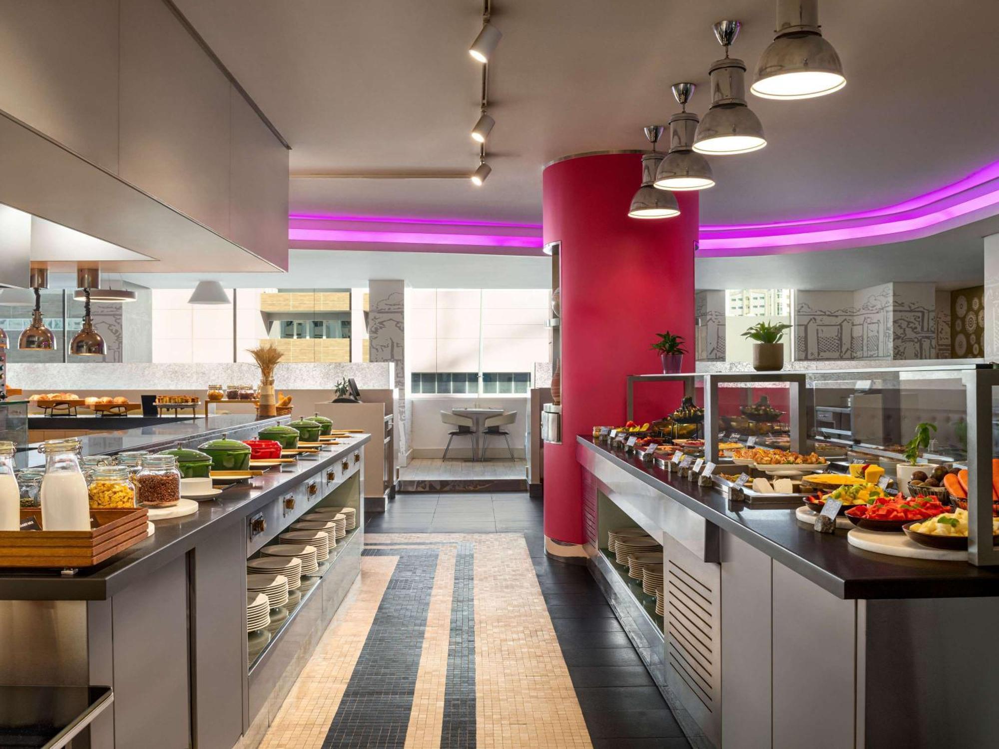 Ibis Styles Sharjah Hotel Екстериор снимка