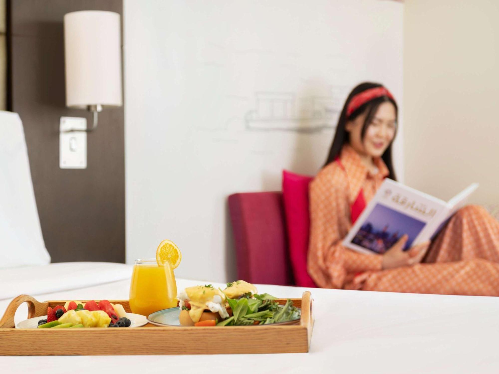 Ibis Styles Sharjah Hotel Екстериор снимка