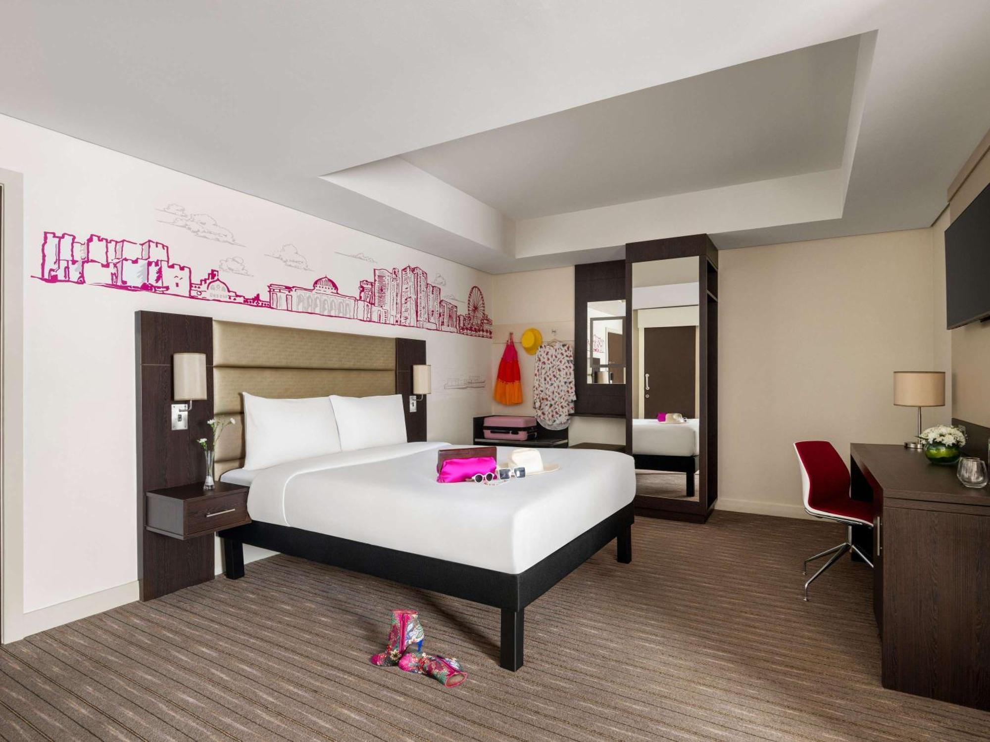 Ibis Styles Sharjah Hotel Екстериор снимка