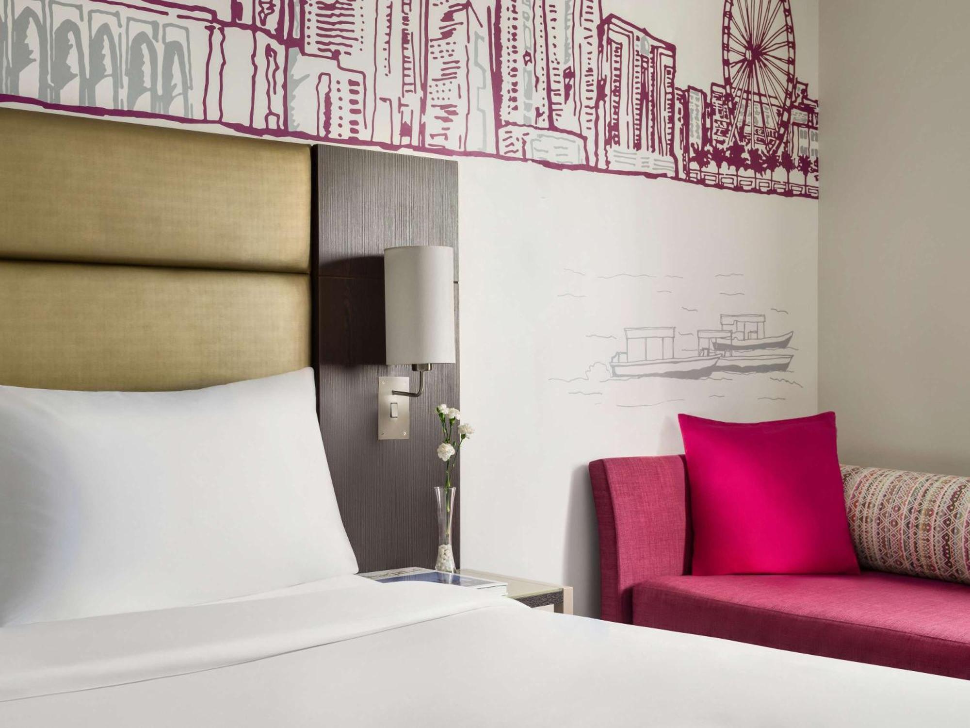 Ibis Styles Sharjah Hotel Екстериор снимка